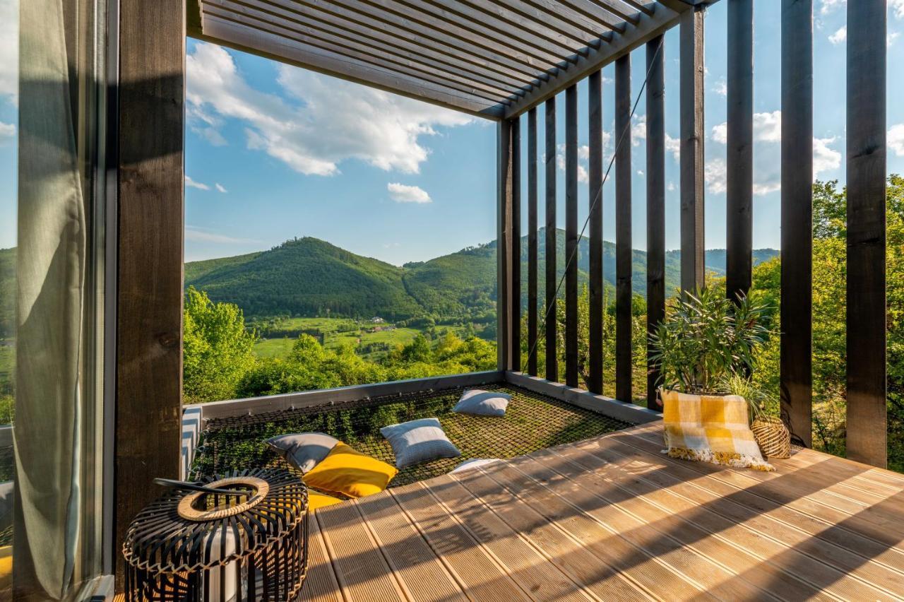 Kutica Apartment Nova Bana Bagian luar foto